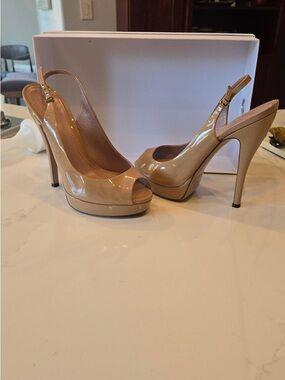 Gucci Beige Patent Peep-Toe Slingback Heels